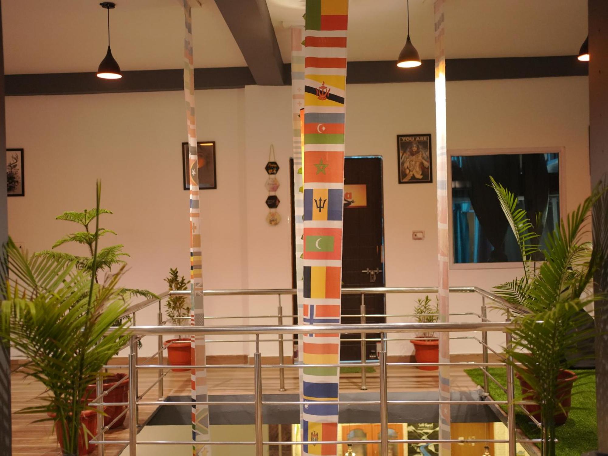 Skyard Rishikesh, Laxman Jhula Hostel ภายนอก รูปภาพ