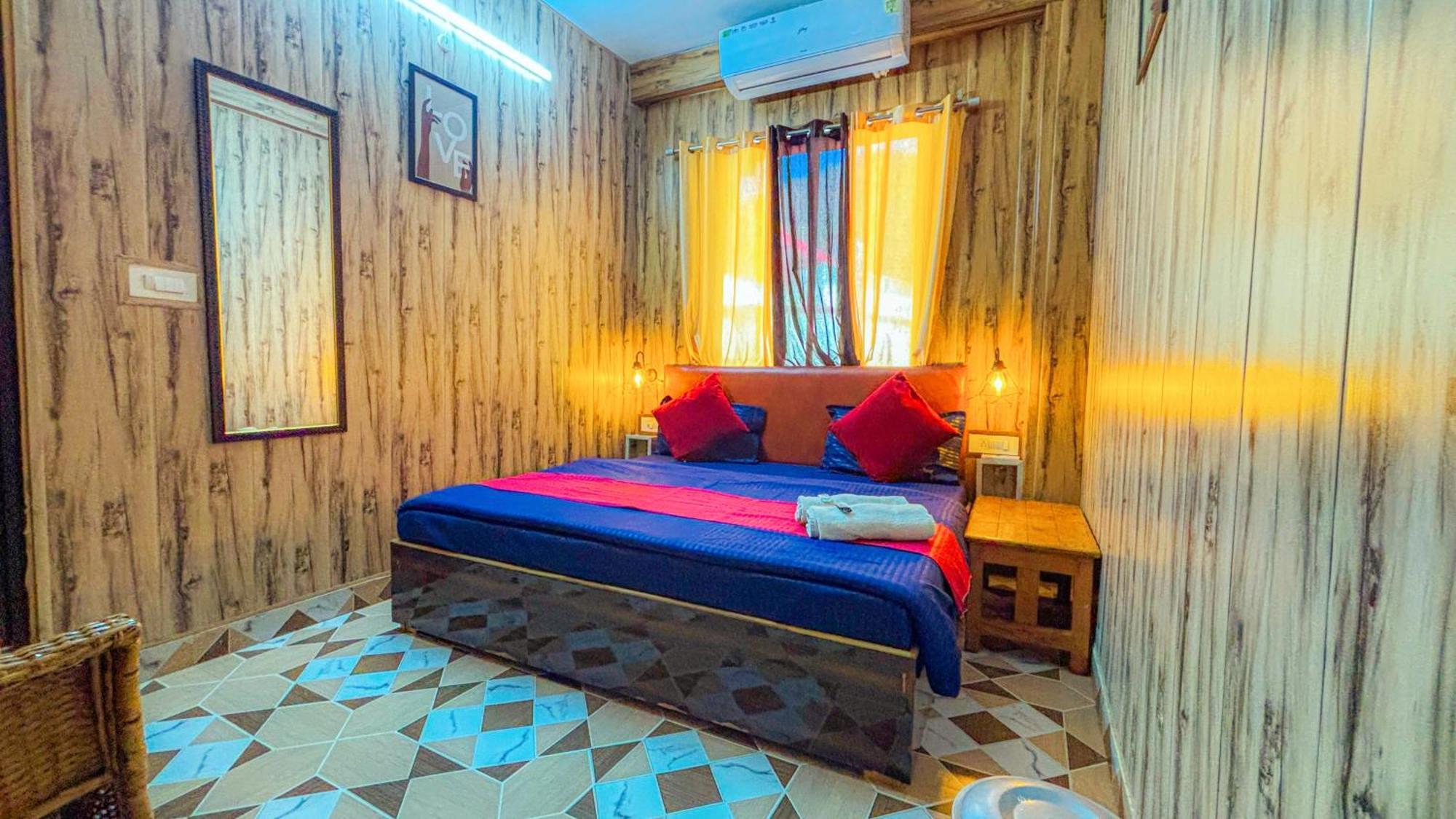 Skyard Rishikesh, Laxman Jhula Hostel ภายนอก รูปภาพ