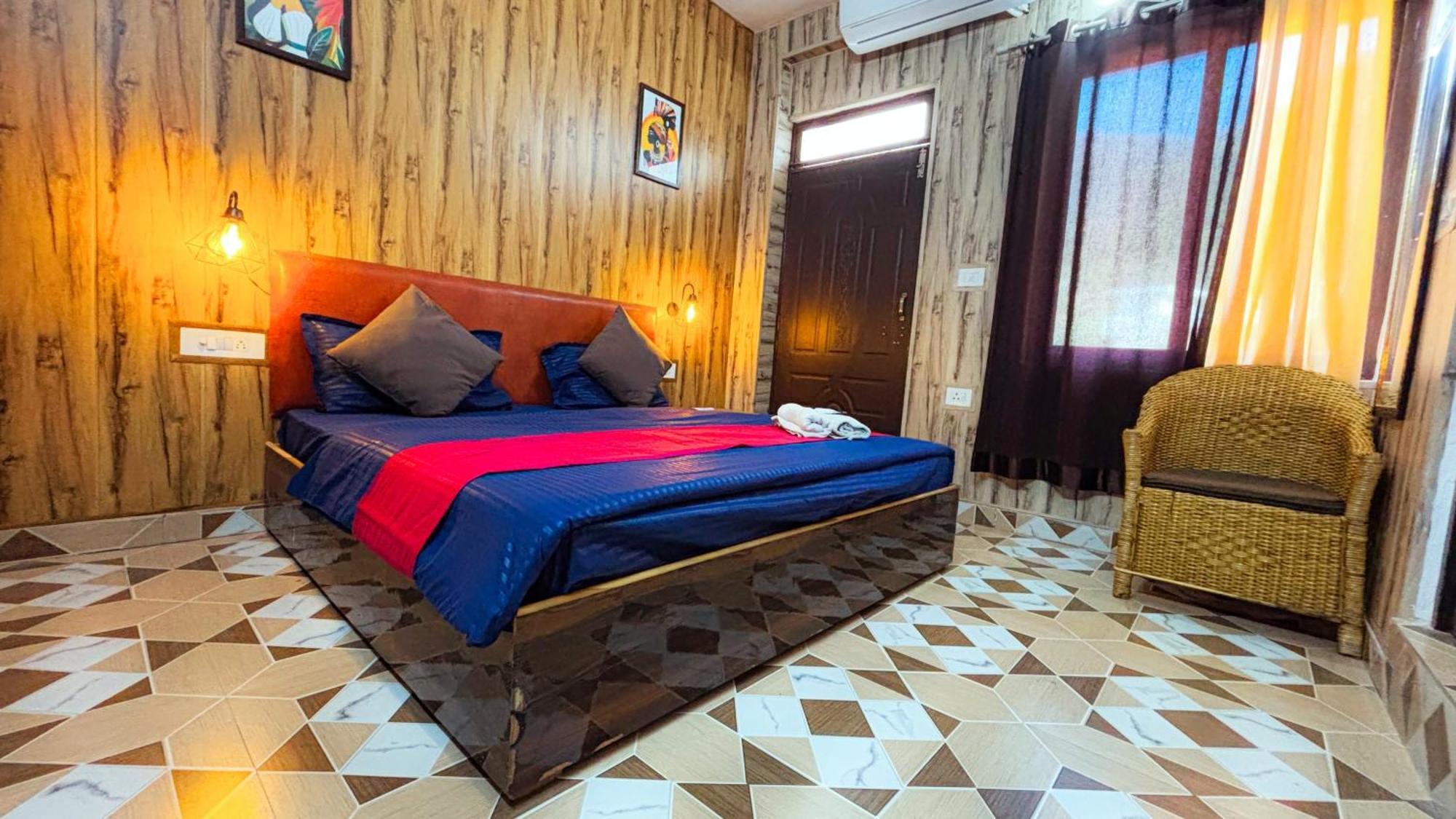 Skyard Rishikesh, Laxman Jhula Hostel ภายนอก รูปภาพ