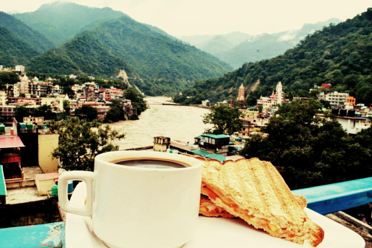 Skyard Rishikesh, Laxman Jhula Hostel ภายนอก รูปภาพ