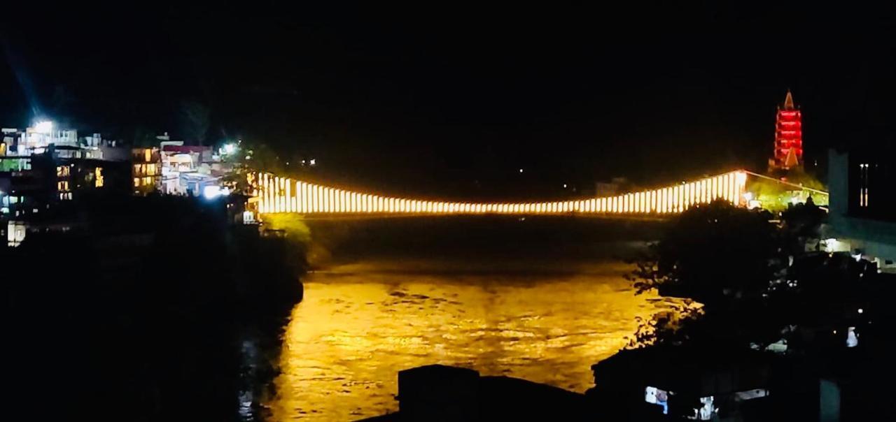 Skyard Rishikesh, Laxman Jhula Hostel ภายนอก รูปภาพ